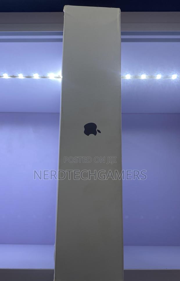 New Laptop Apple MacBook Pro 24GB Apple M4 Pro SSD 512GB · Photo 3