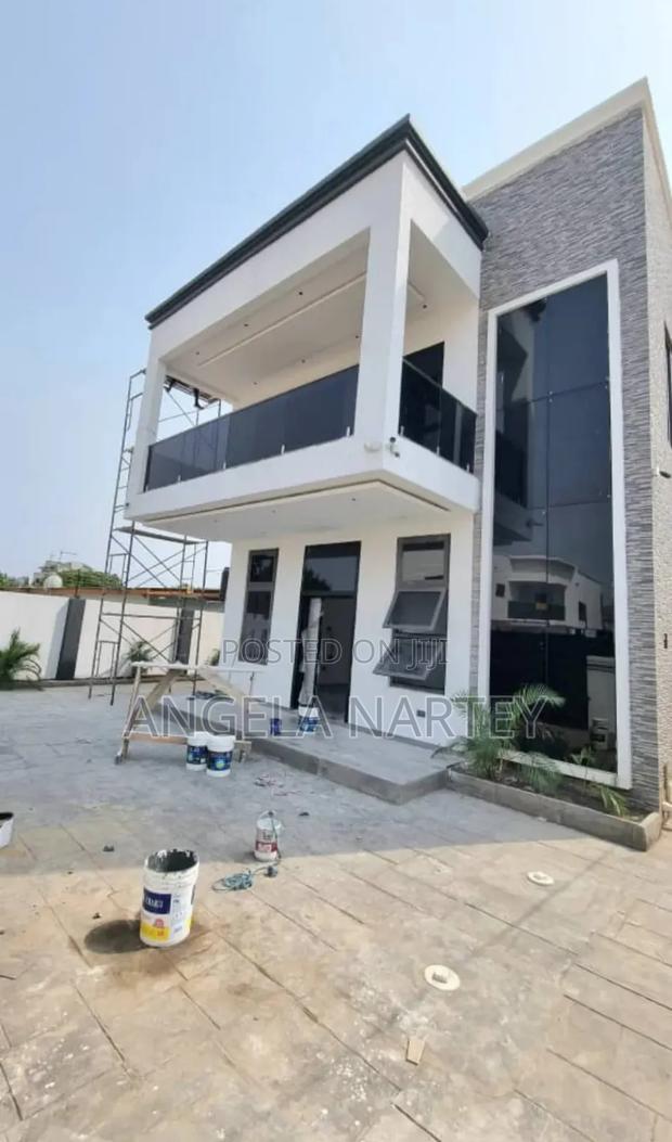 4bdrm House in Community 16 Lashibi, Tema Metropolitan for sale · Photo 1