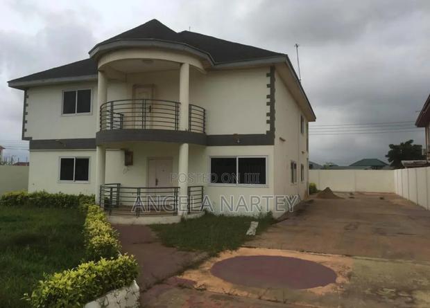 4bdrm House in Community 22, Tema Metropolitan for sale · Photo 1