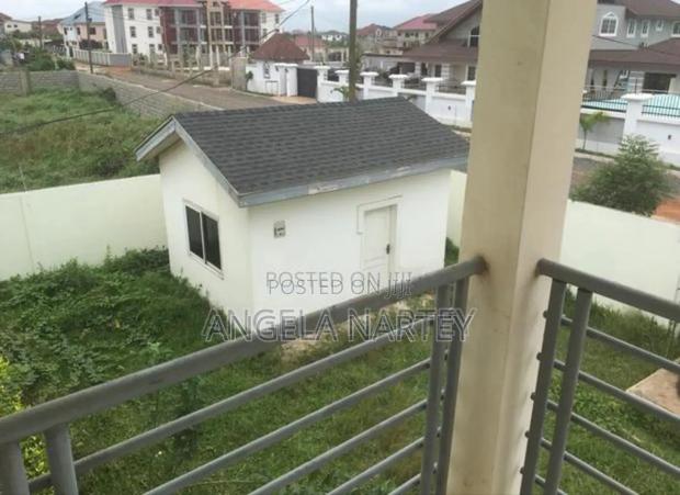 4bdrm House in Community 22, Tema Metropolitan for sale · Photo 2