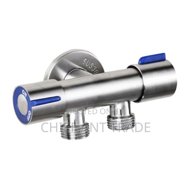 Double Angle Valve Silver · Photo 2