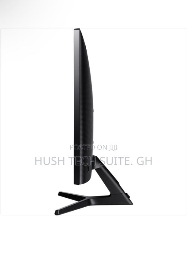 32” Samsung 3840 X 2160 · Photo 6