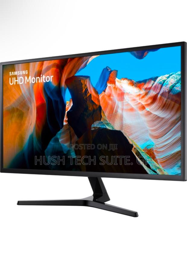 32” Samsung 3840 X 2160 · Photo 3