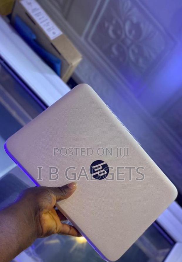 Laptop HP Stream 11 4GB Intel Pentium SSD 32GB · Photo 1
