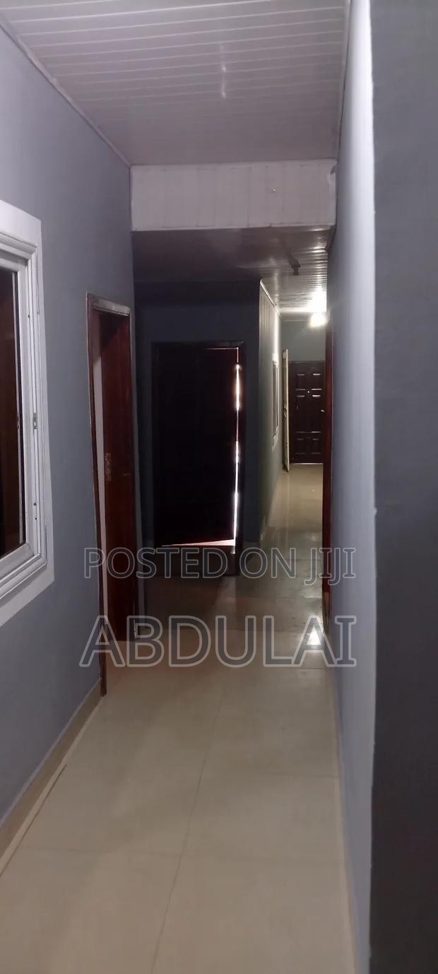 3bdrm House in 3 Bedroom Self, Ashomang Estate for rent · Photo 8