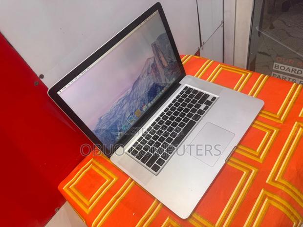 Laptop Apple MacBook Pro 2010 4GB Intel Core 2 Duo SSD 128GB · Photo 2