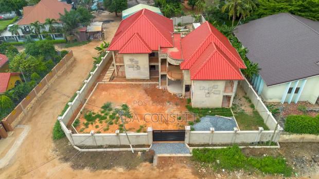 10 Bedrooms Titled Property at Haato for Sale · Photo 2
