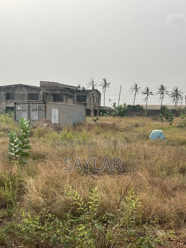 Full Plot for Sale Klagon Few Meters From the Main Road · Photo 2