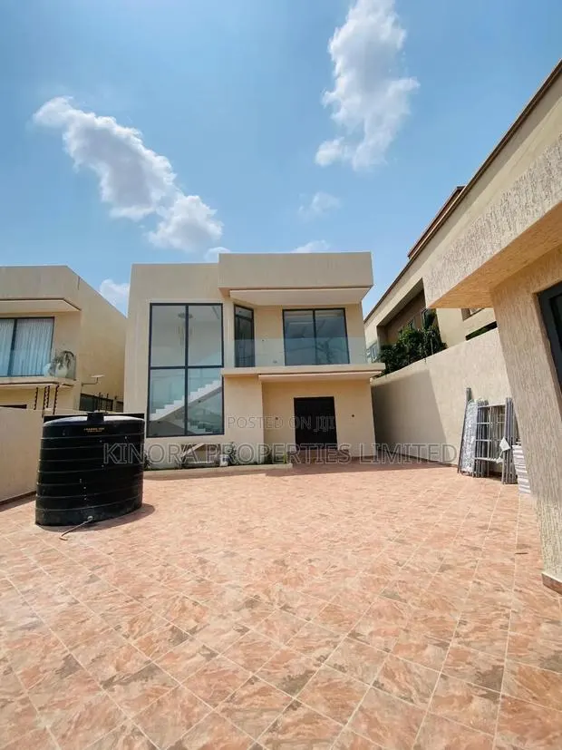 5bdrm Duplex in Ogbojo, Accra Metropolitan for sale · Photo 1