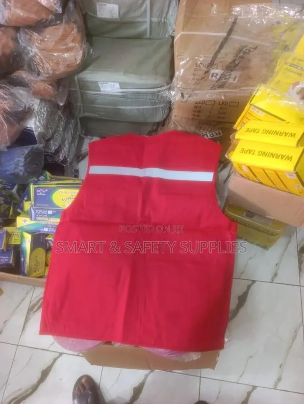 Red Media Vest · Photo 2