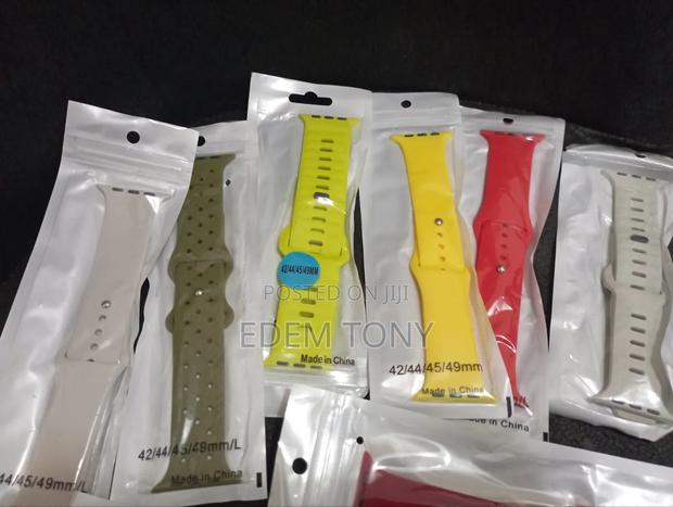 Apple Watch 42/44/45/49 Mm Silicone Watch Straps · Photo 6