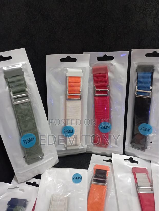 22"/21" Inch Nylon Smart Watch Straps Available · Photo 1