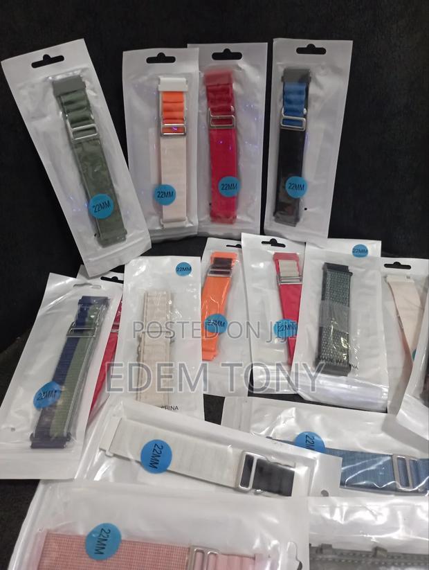 22"/21" Inch Nylon Smart Watch Straps Available · Photo 2