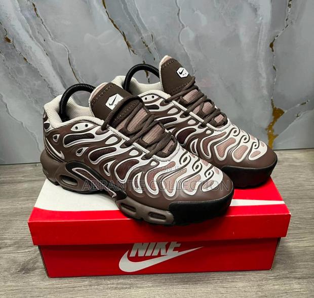 Nike Air Max Tn Plus Drift · Photo 2