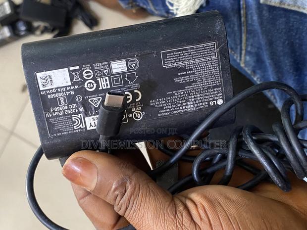 Lg Omen Type C Laptop Charger 65w Uk Standard · Photo 2