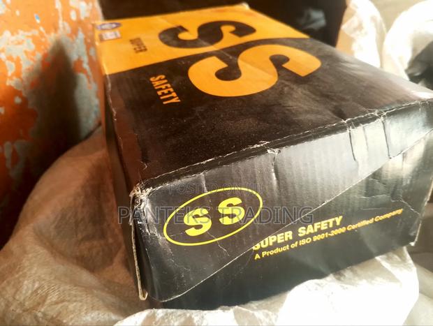 Pure Leather Super Safety Boot · Photo 3