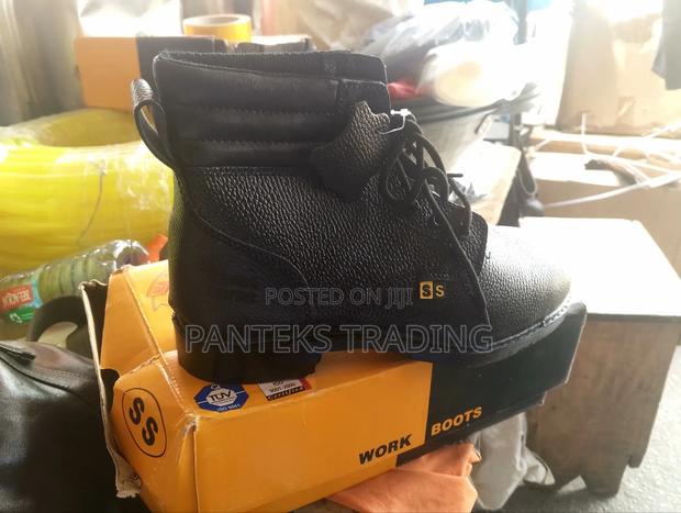 Pure Leather Super Safety Boot · Photo 8