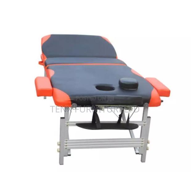 Massage Table (3 Section ) · Photo 2