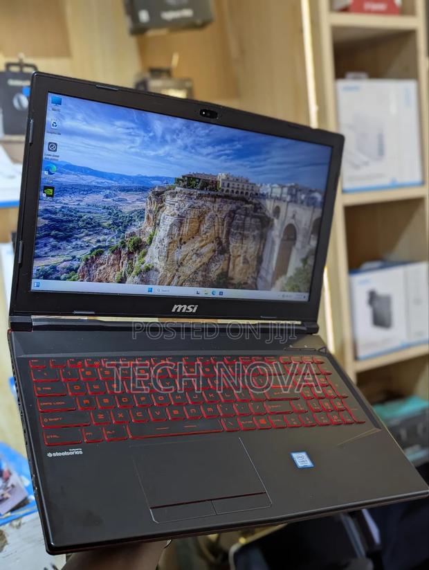 Laptop MSI GL63 8RC 16GB Intel Core I7 HDD+SSD 128GB · Photo 3