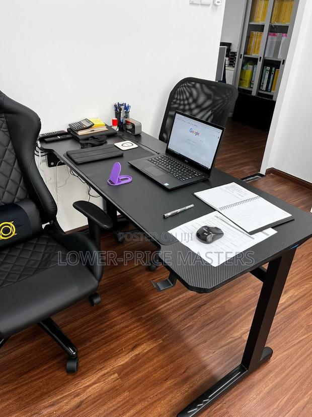 Executive Gaming Table With 7rgb Ligts · Photo 2