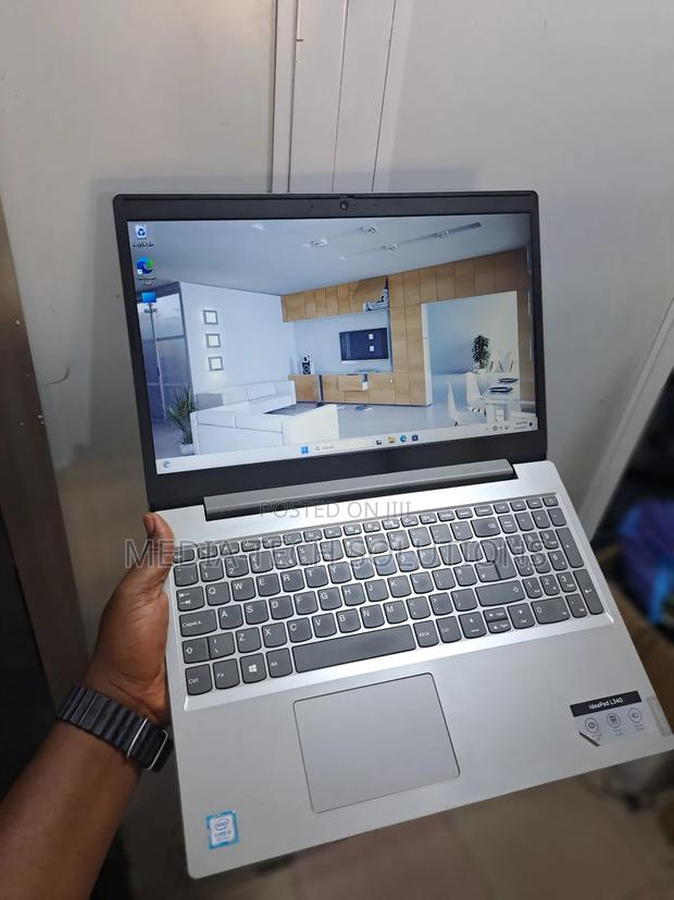 Laptop Lenovo IdeaPad L340 8GB Intel Core i5 SSD 256GB · Photo 5