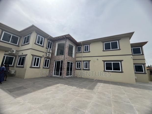 3bdrm Apartment in Charclem Ventures, Accra Metropolitan for rent · Photo 2