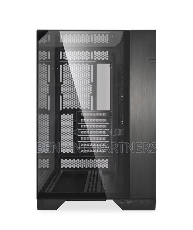 Lian Li O11 Vision Compact (Black) · Photo 3