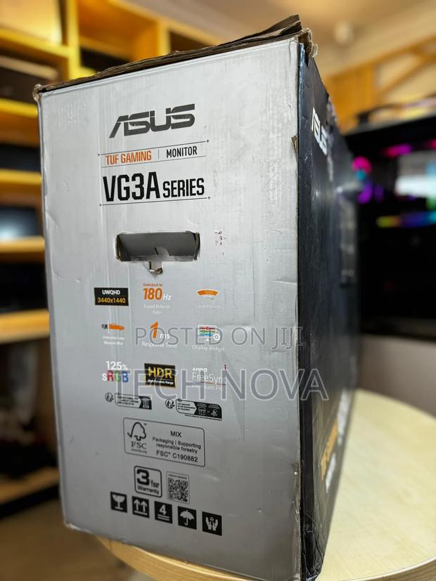 Asus Tuf Curved Gaming Monitor · Photo 2