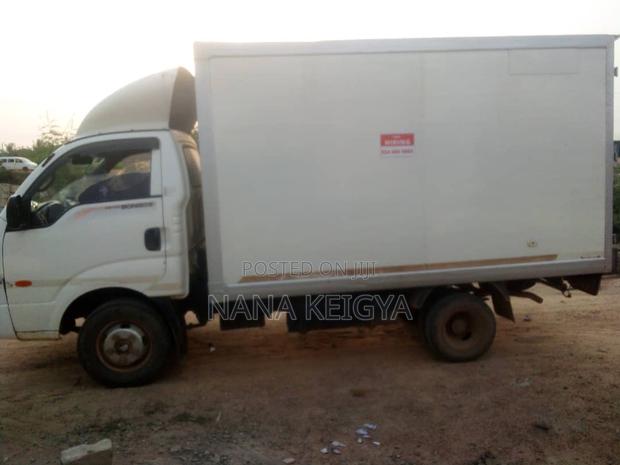 10 Footer Truck for Rentals · Photo 3