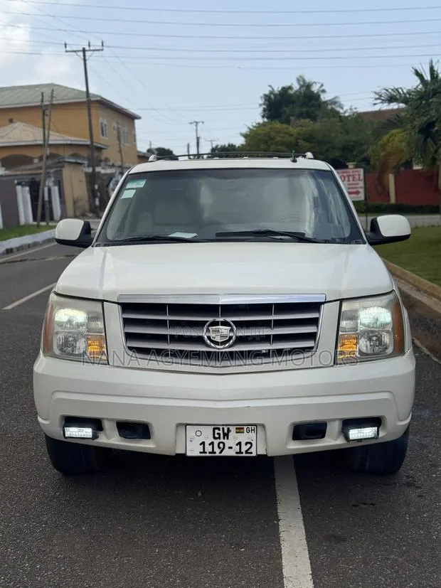 Cadillac Escalade 2012 White · Photo 1