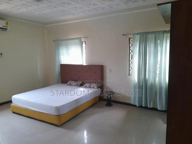 Furnished 5bdrm Mansion in American House for rent · Photo 8