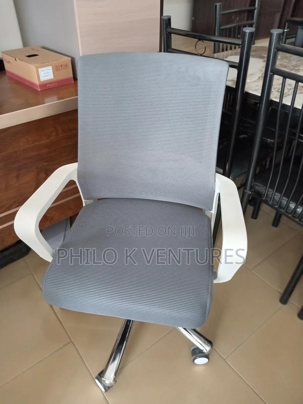 Staff Chair · Photo 1