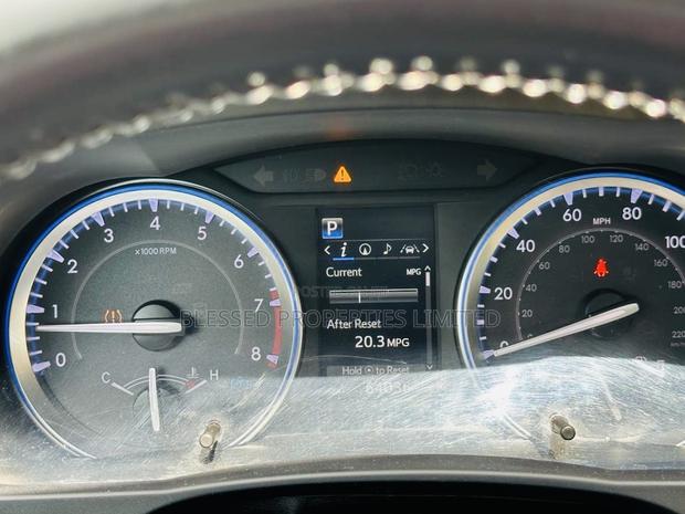 Toyota Highlander Limited 2019 Green · Photo 7