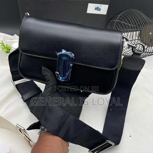 Marc Jacobs Crossbody/ Side Bag · Photo 1