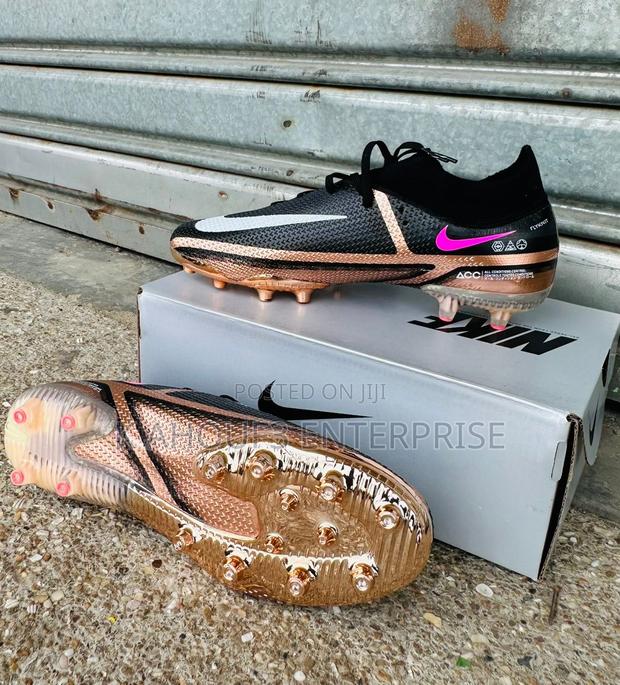 Nike Football Boot · Photo 3