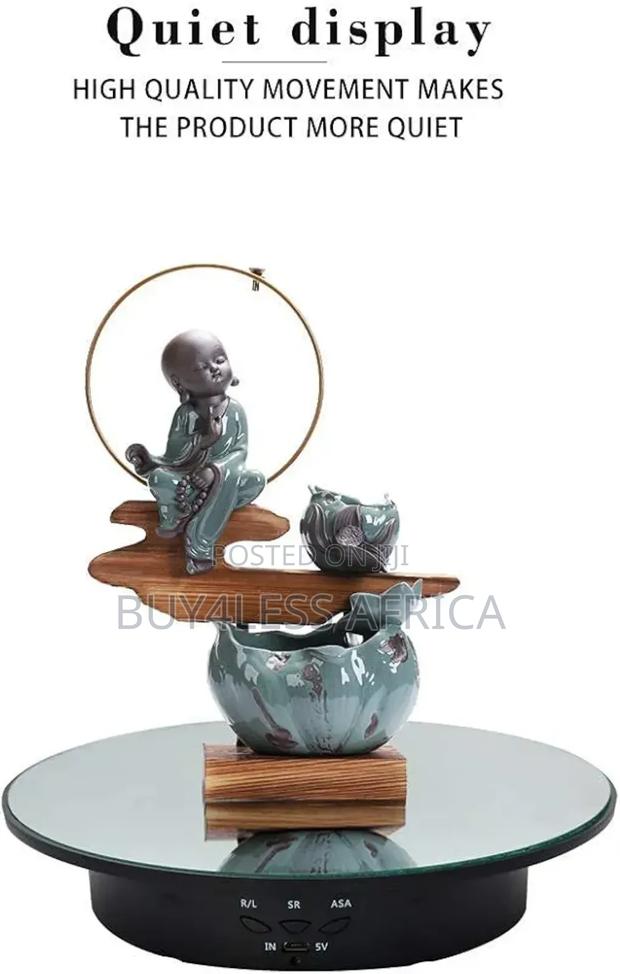 360 Rotating Display Stand · Photo 2