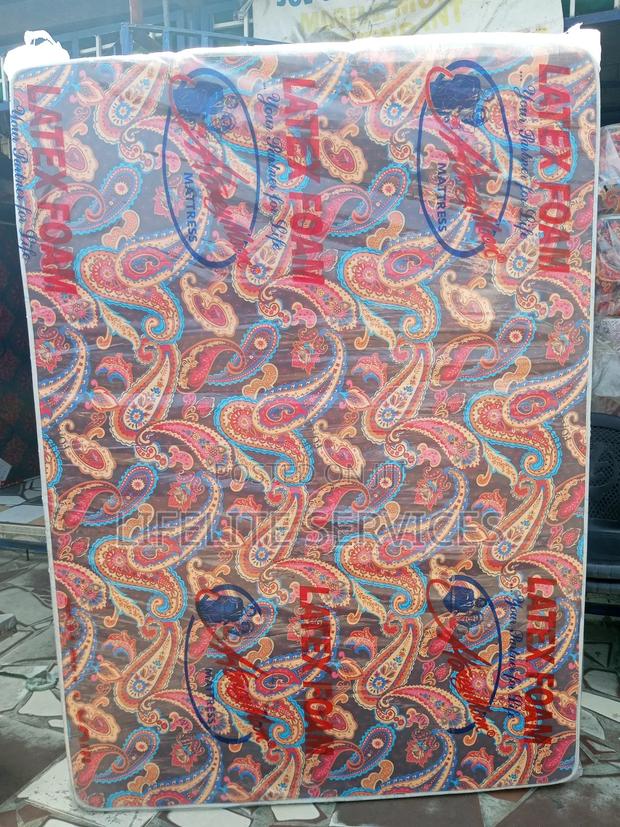 Foam Mattress 12" Large Size High Density · Photo 2