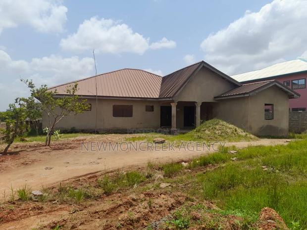 4bdrm Bungalow in Oyibi, Accra Metropolitan for sale · Photo 6