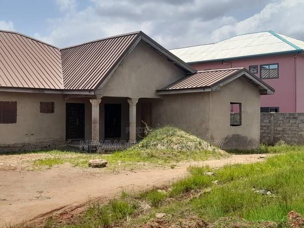4bdrm Bungalow in Oyibi, Accra Metropolitan for sale · Photo 1