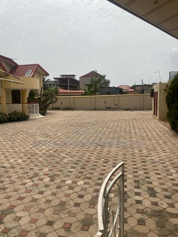 Roadside 2 Plots With Old House at East Legon Adjiriganor · Photo 2