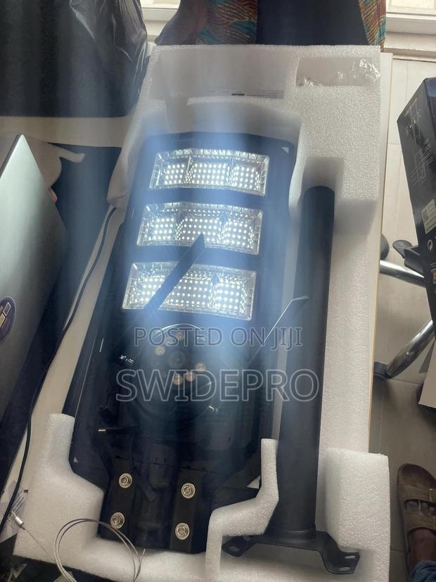 Solar Streetlights Ai Wifi Solar Cctv Camera + Remote · Photo 1