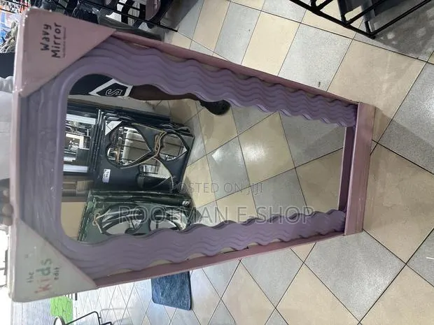 Kids Wavy Full-Length Mirror – Cute Stylish Room Dé · Photo 1