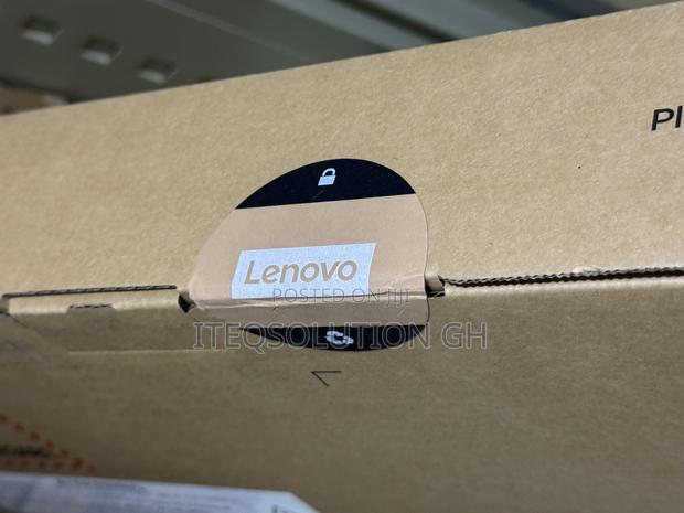 New Laptop Lenovo Yoga 7i 16GB Intel Core Ultra 7 SSD 1T · Photo 3
