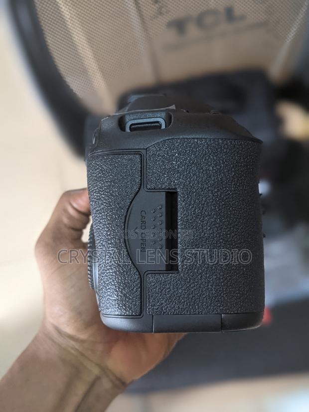 99% New 5d Mark 3 With Bag and Free Sd Card · Photo 5