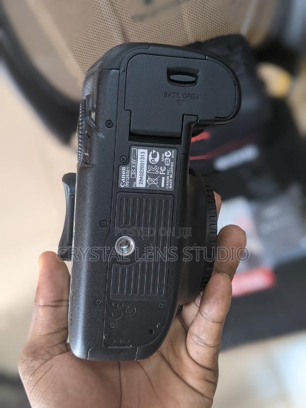 99% New 5d Mark 3 With Bag and Free Sd Card · Photo 8