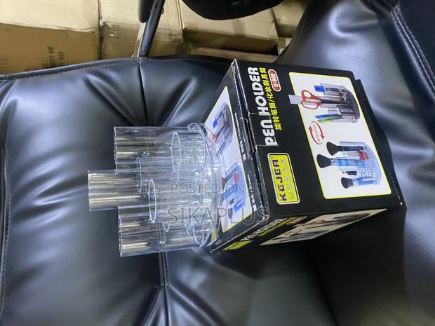Plastic Desk Organizer/Pen Holder · Photo 1