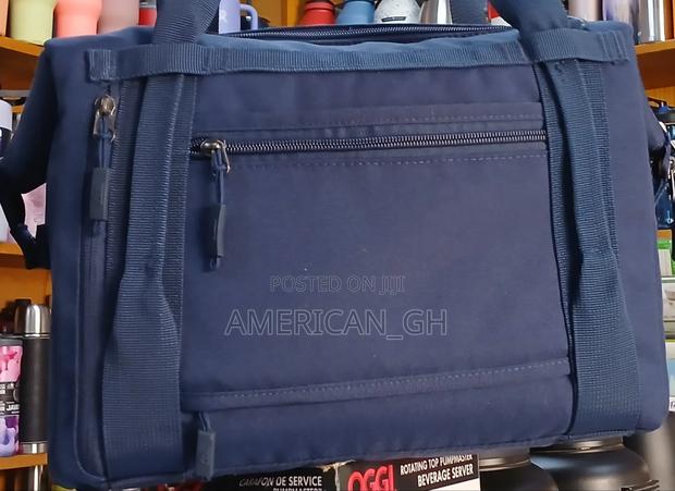 Titan Insulated Carryall, Retains Hot or Cold · Photo 3