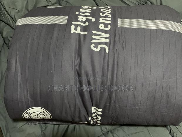 Luxury Quality King Size 7-Piece Removable Duvet Set · Photo 3