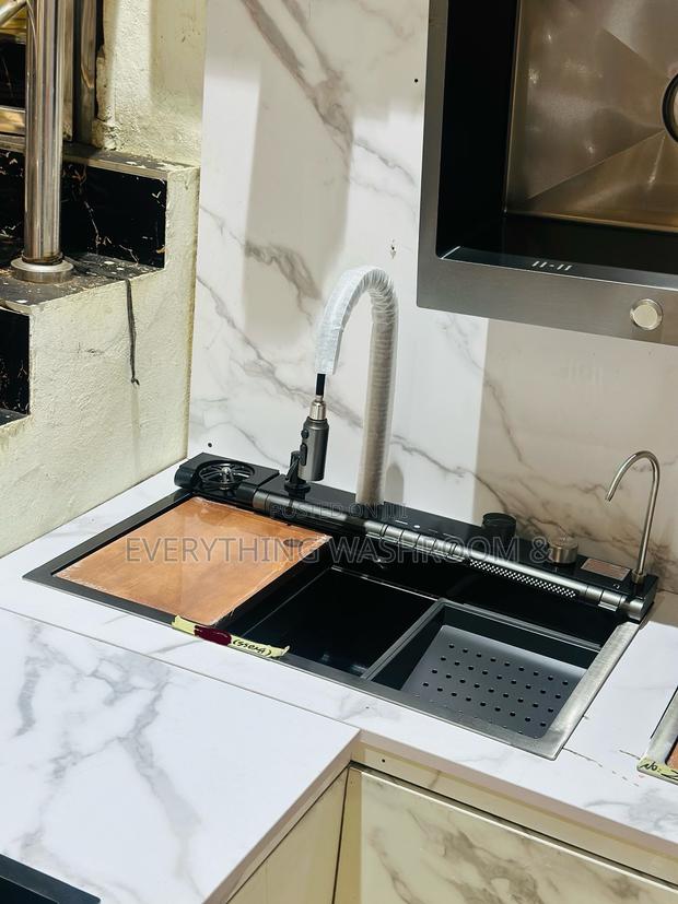 Modern Waterfall Sink_5 Functions Waterfall Sink · Photo 1