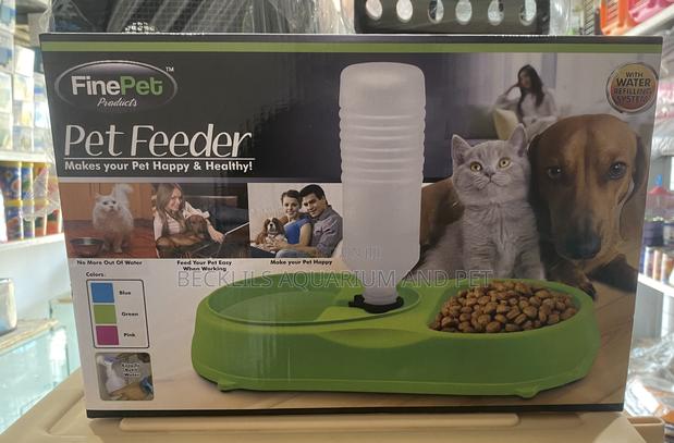 Pet 2 in 1 Feeding Bowls With Bottle · Photo 1